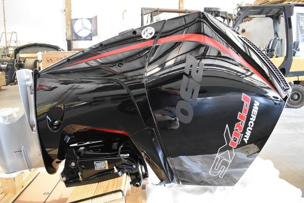 2025 Mercury Pro XS 250hp