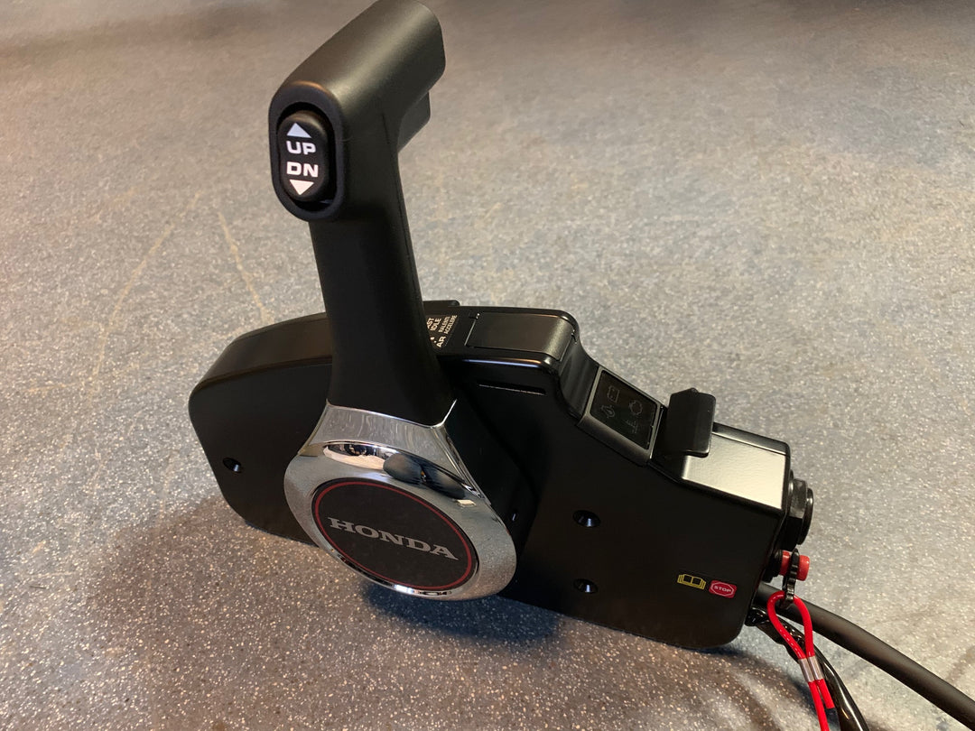 Honda BF135 LRU 135 HP Long Shaft Outboard Motor - Image 4