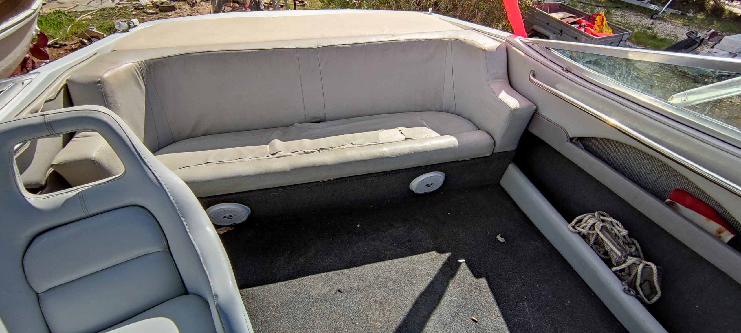 Bateau Rinker 236 Cuddy - Image 6