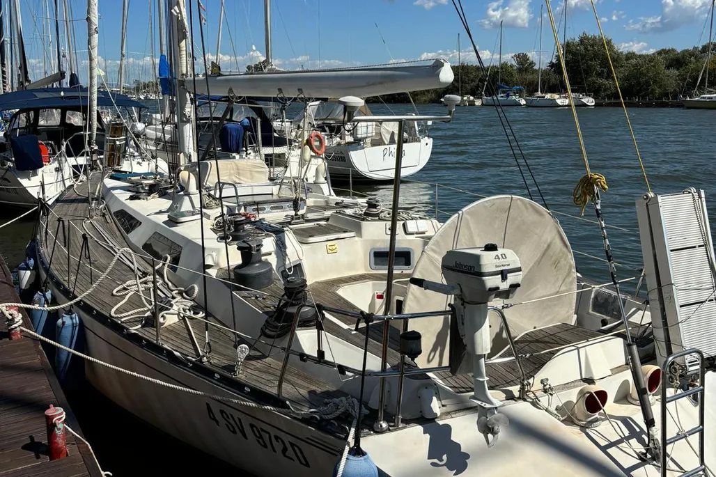 1989 Baltic 43 | 13m - Image 3