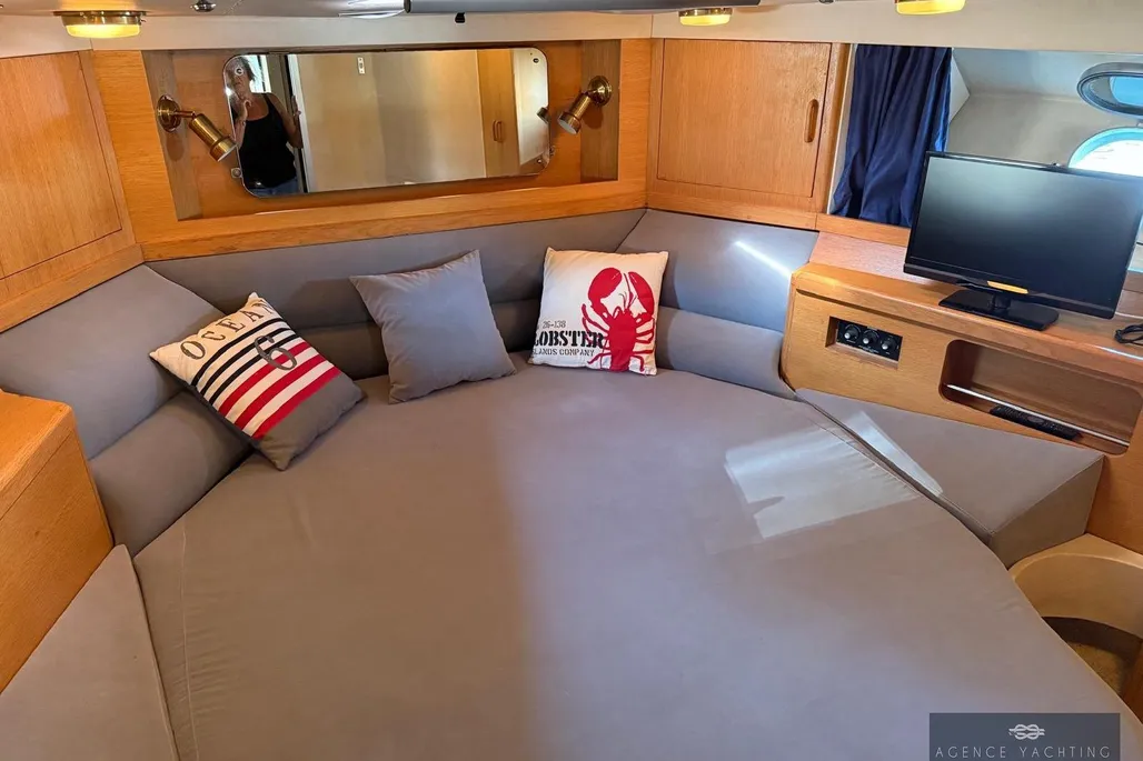 1989 Princess 45 Flybridge Motor Yacht | 12m - Image 9