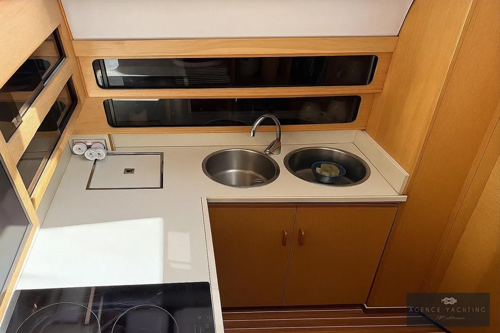 1989 Princess 45 Flybridge Motor Yacht | 12m - Image 5