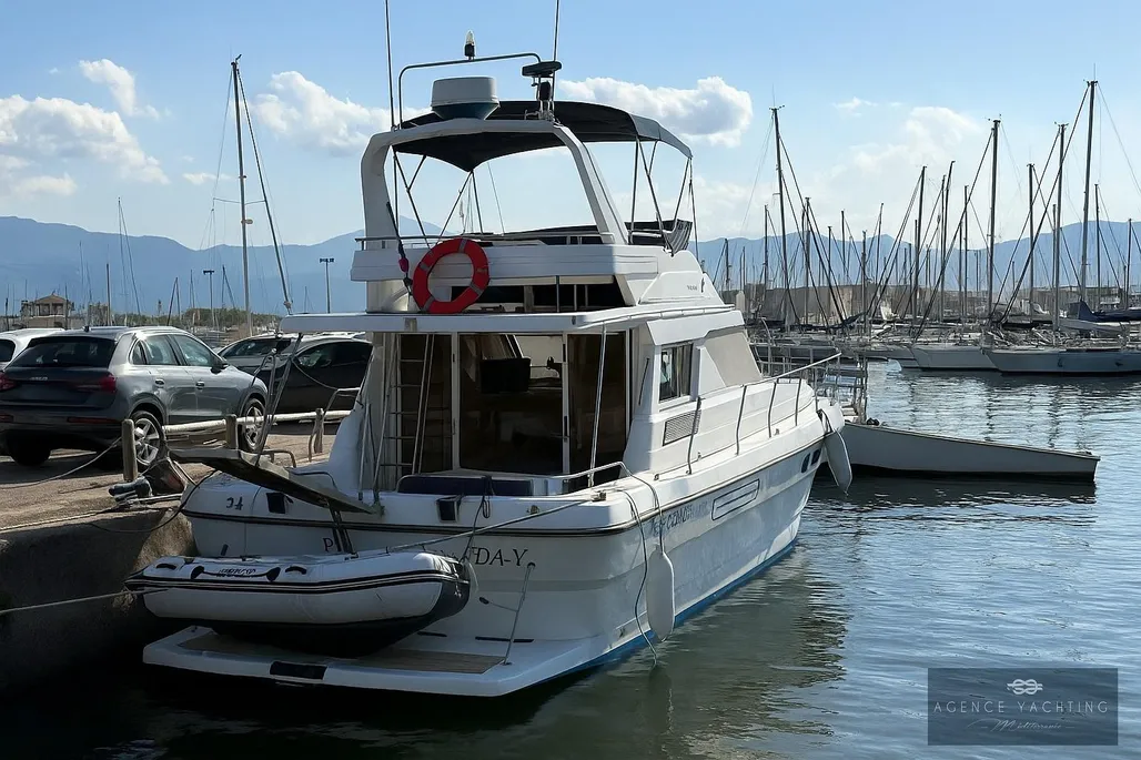 1989 Princess 45 Flybridge Motor Yacht | 12m - Image 2