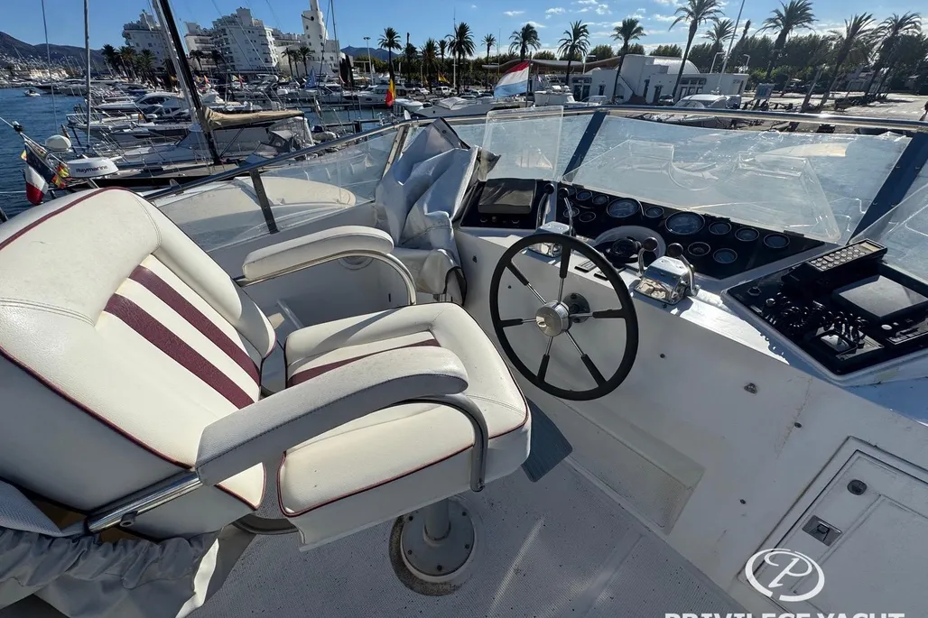 1993 Hi-Star 48 Sundeck | 15m - Image 7