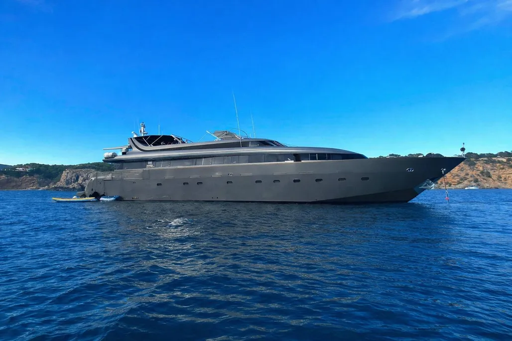 1995 Mondomarine 120 | 38m
