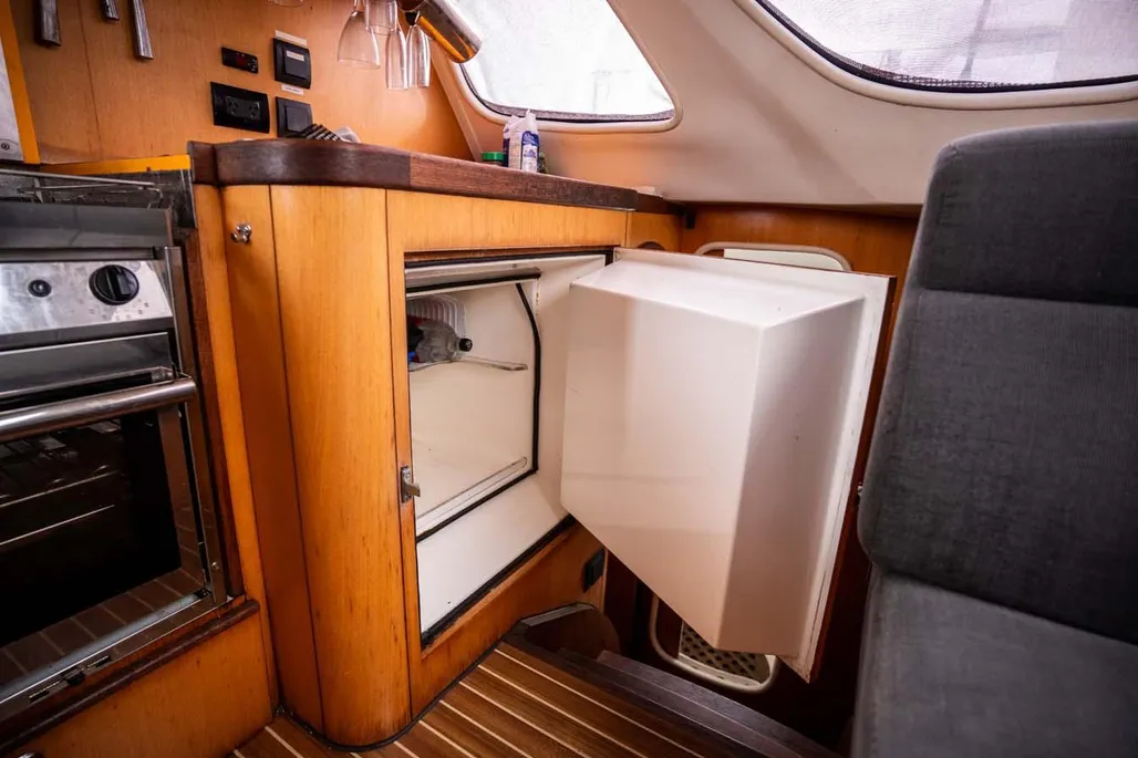 2000 Catana 431 | 13m - Image 9
