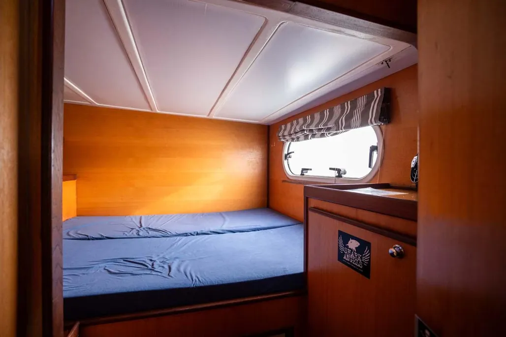 2000 Catana 431 | 13m - Image 11