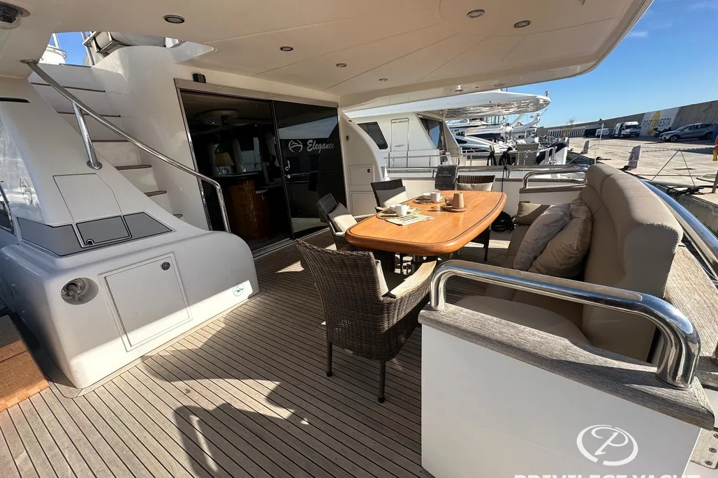 2003 Elegance 76 | 21m - Image 2