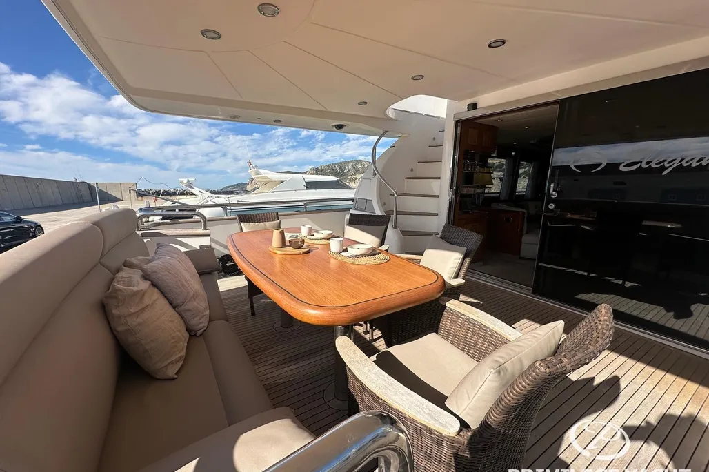 2003 Elegance 76 | 21m - Image 4