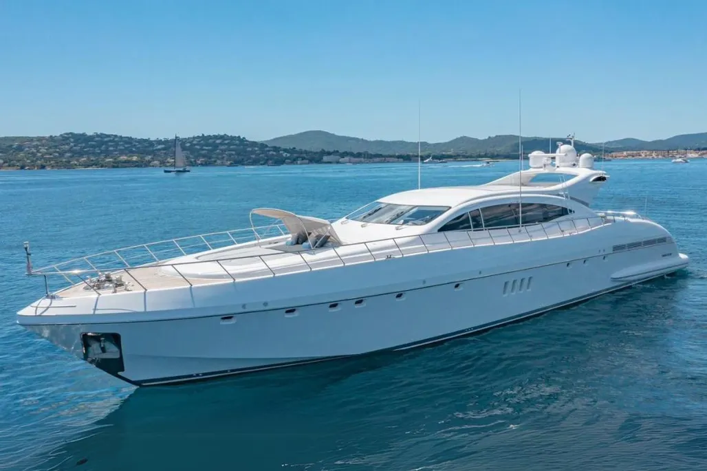 2004 Mangusta 108 | 33m - Image 2