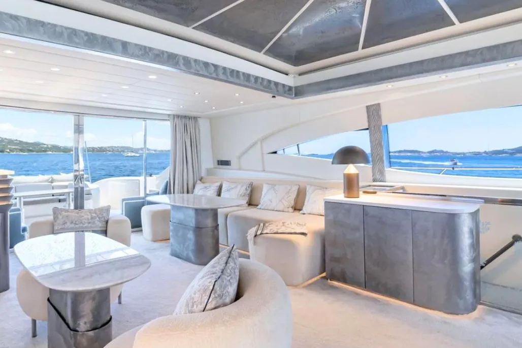 2004 Mangusta 108 | 33m - Image 11