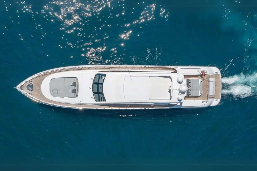 2004 Mangusta 108 | 33m - Image 3