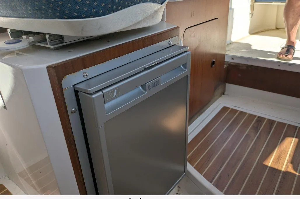 2007 Quicksilver 640 Weekend OB | 6m - Image 3