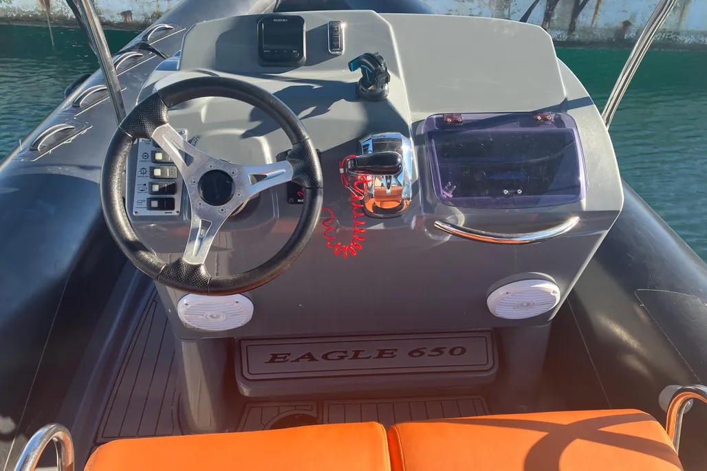 2016 Brig E650 | 7m - Image 4
