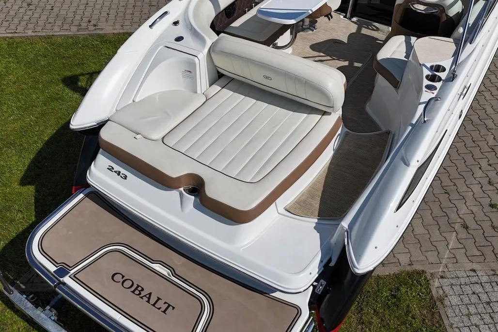 2016 Cobalt 243 | 8m - Image 9