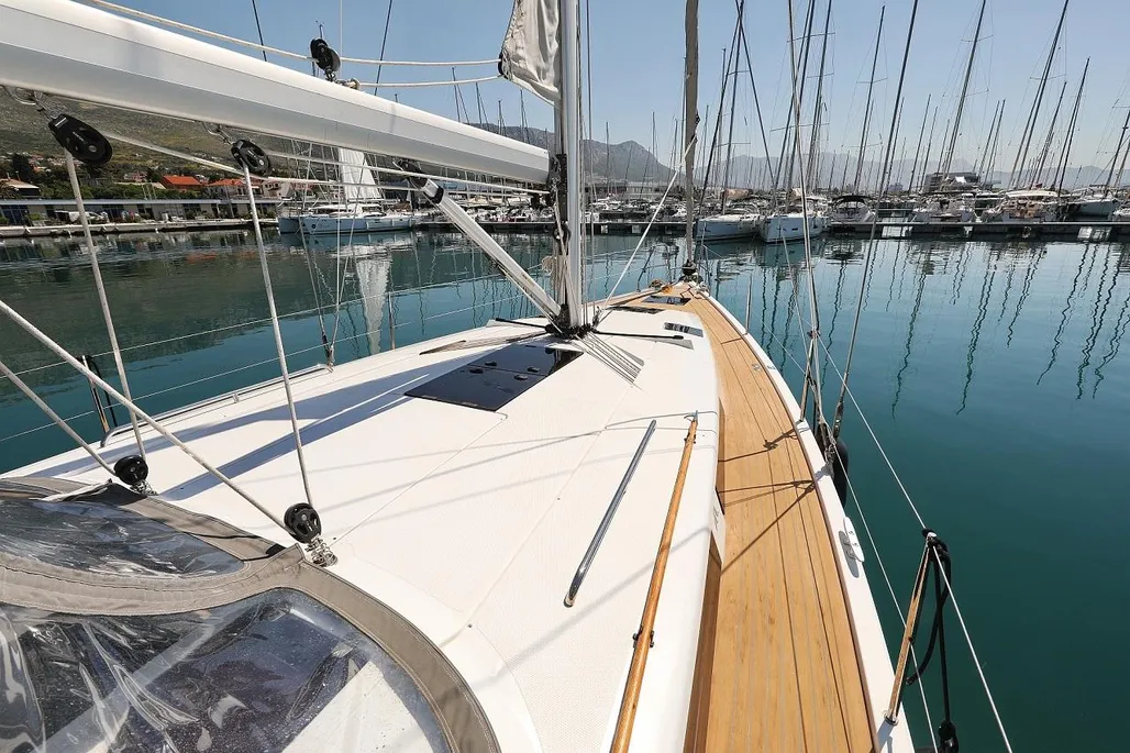 2017 Hanse 415 | 12m - Image 4