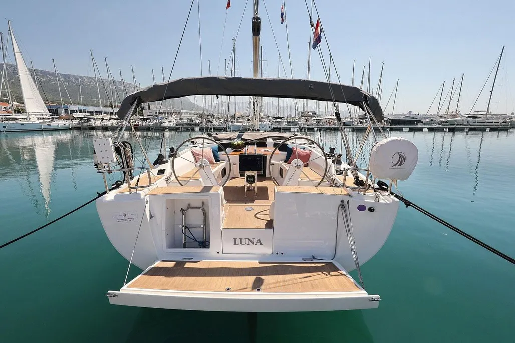 2017 Hanse 415 | 12m - Image 2