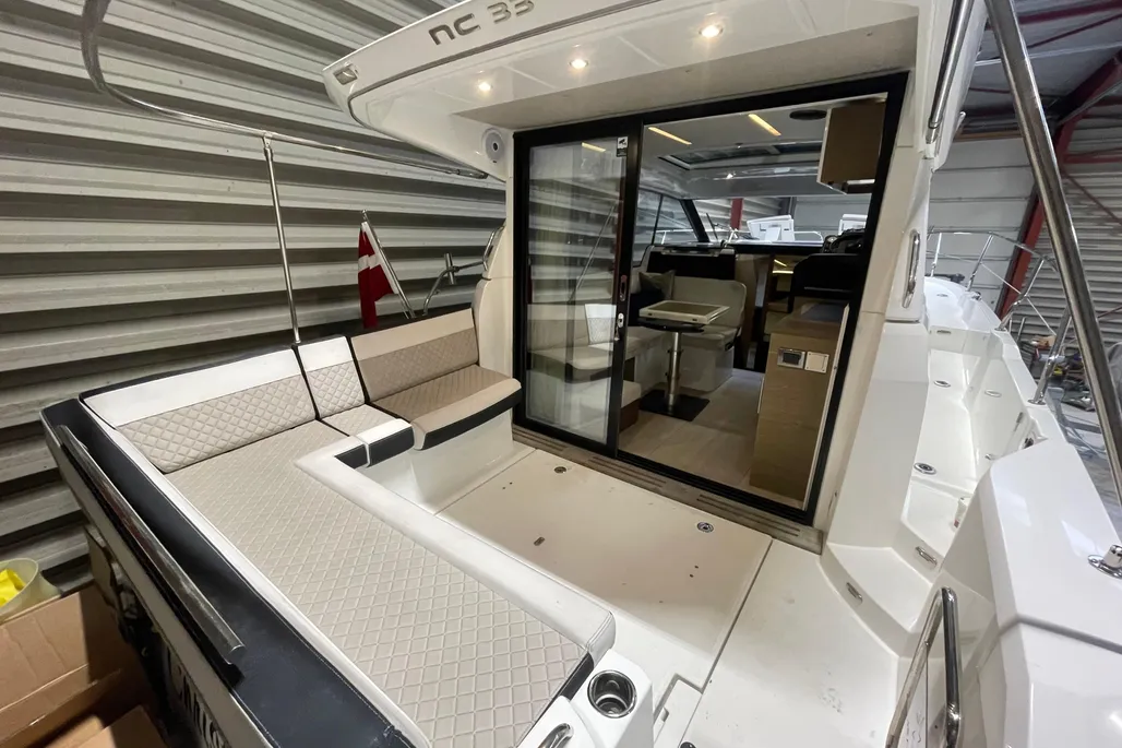 2020 Jeanneau NC 33 | 10m - Image 5