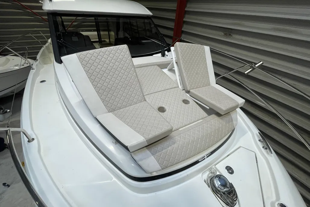 2020 Jeanneau NC 33 | 10m - Image 8