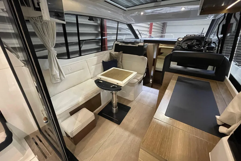 2020 Jeanneau NC 33 | 10m - Image 9