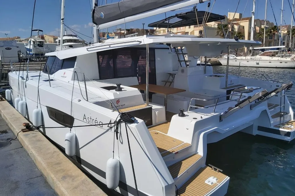 2021 Fountaine Pajot Astrea 42 | 13m - Image 2