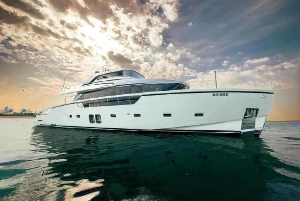 2022 Sanlorenzo SX88 | 27m