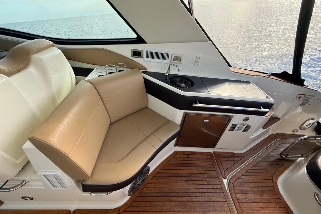 2022 Sea Ray Sundancer 320 | 10m - Image 7