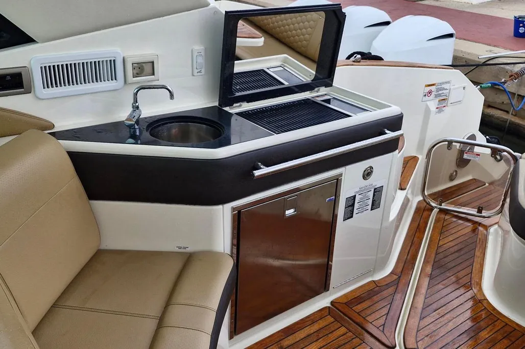 2022 Sea Ray Sundancer 320 | 10m - Image 8
