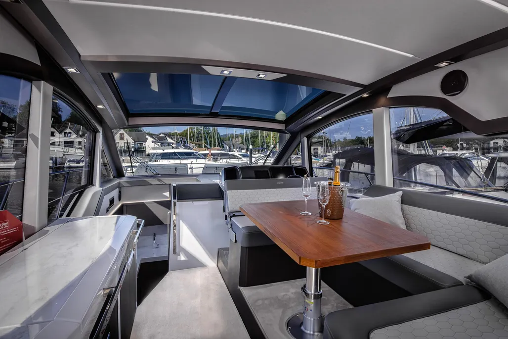 2023 Galeon 425 HTS | 13m - Image 3