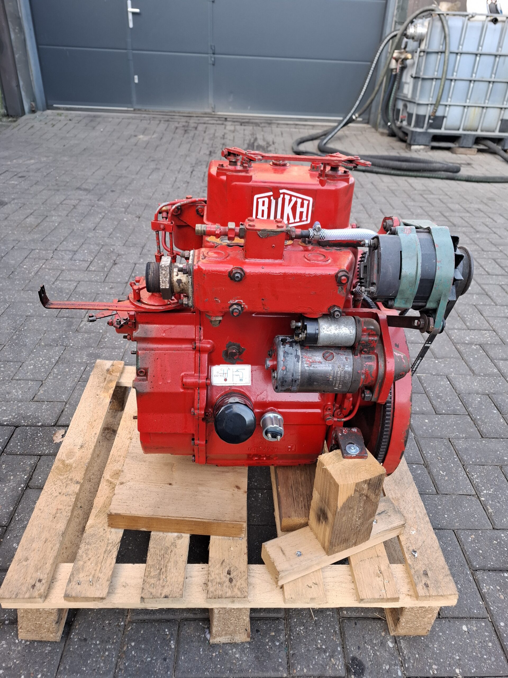 Bukh DV20 marine engine - Image 8