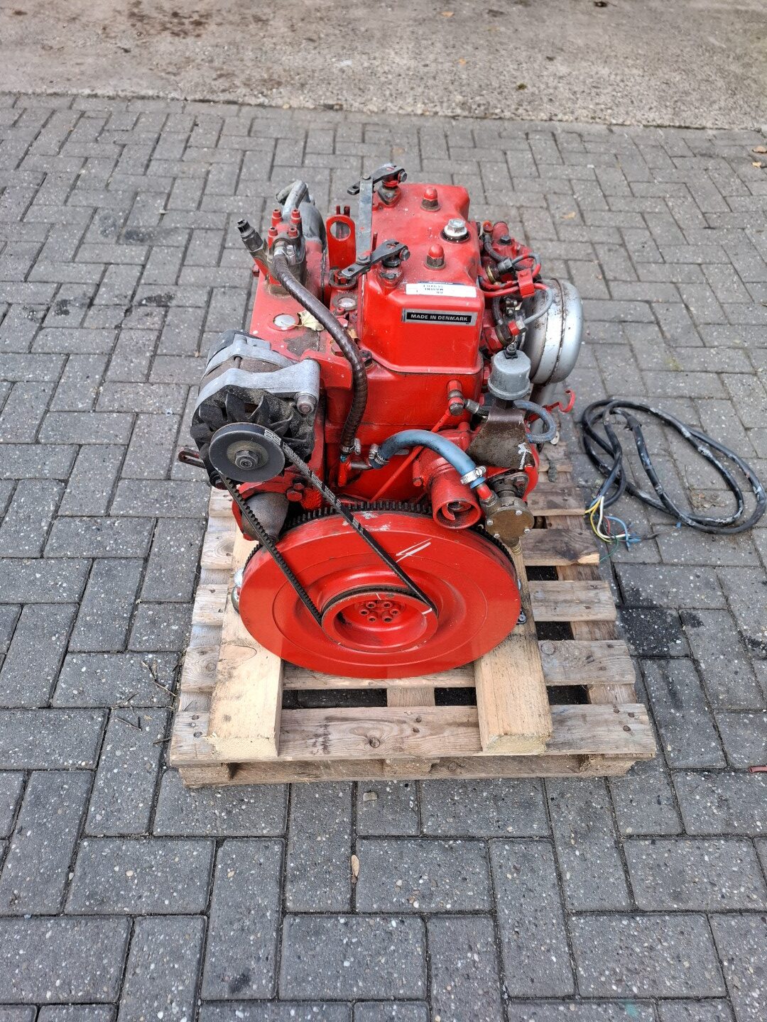 Bukh DV20 20hp marine engine with reverse gear - Image 2
