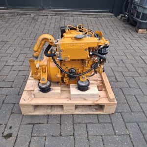Vetus M2.05 (10 hp) marine engine complete with dashboard, 650 running hours