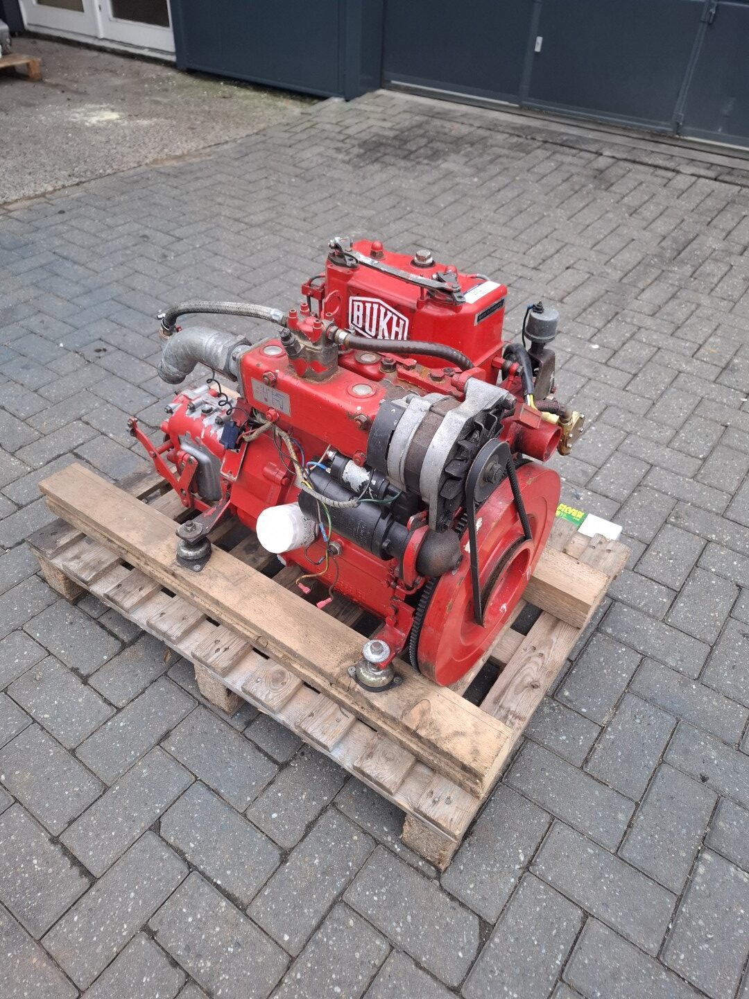 Bukh DV20 20hp marine engine with reverse gear - Image 4