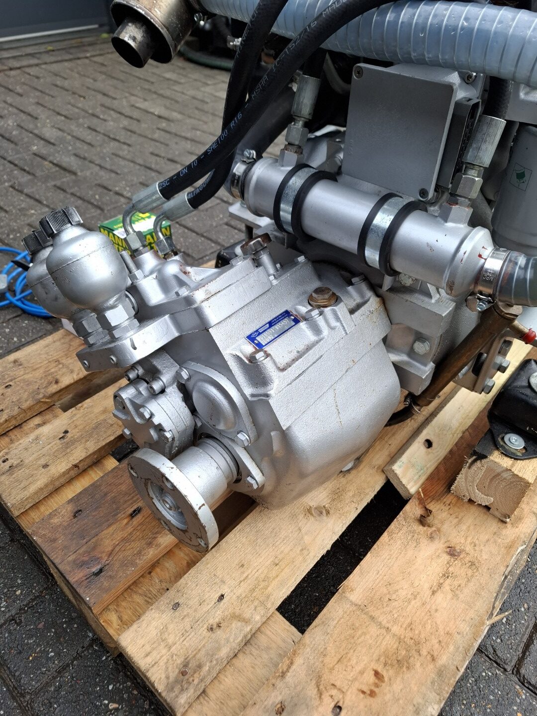 Lombardini LDW2204MT 60hp Marine engine complete - Image 3