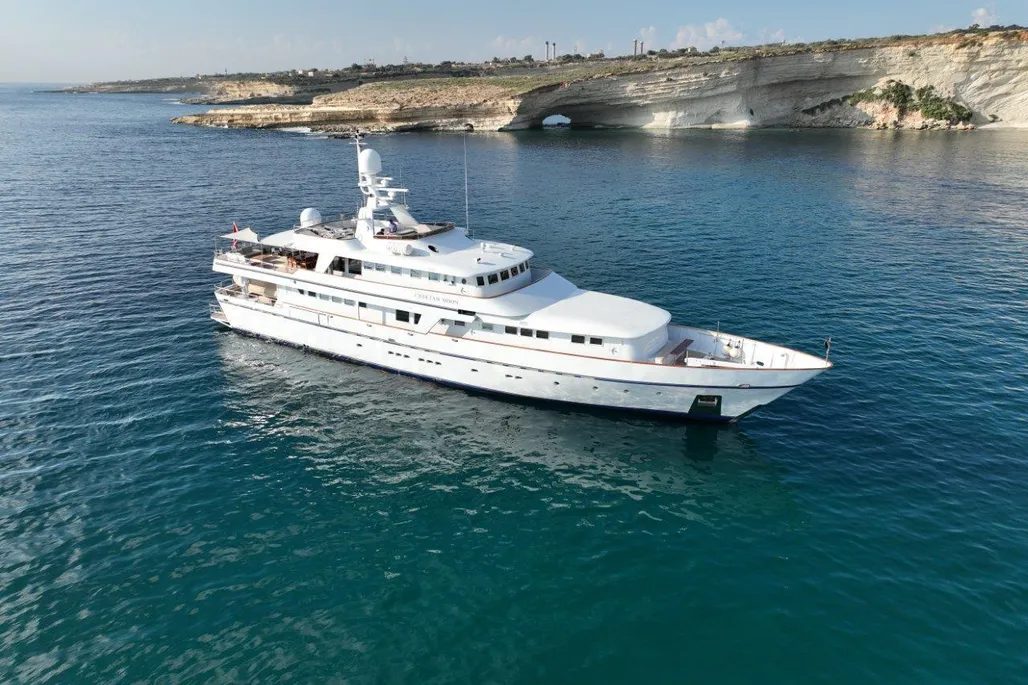 1986 Motor Yacht 38m Nicolini | 38m - Image 3