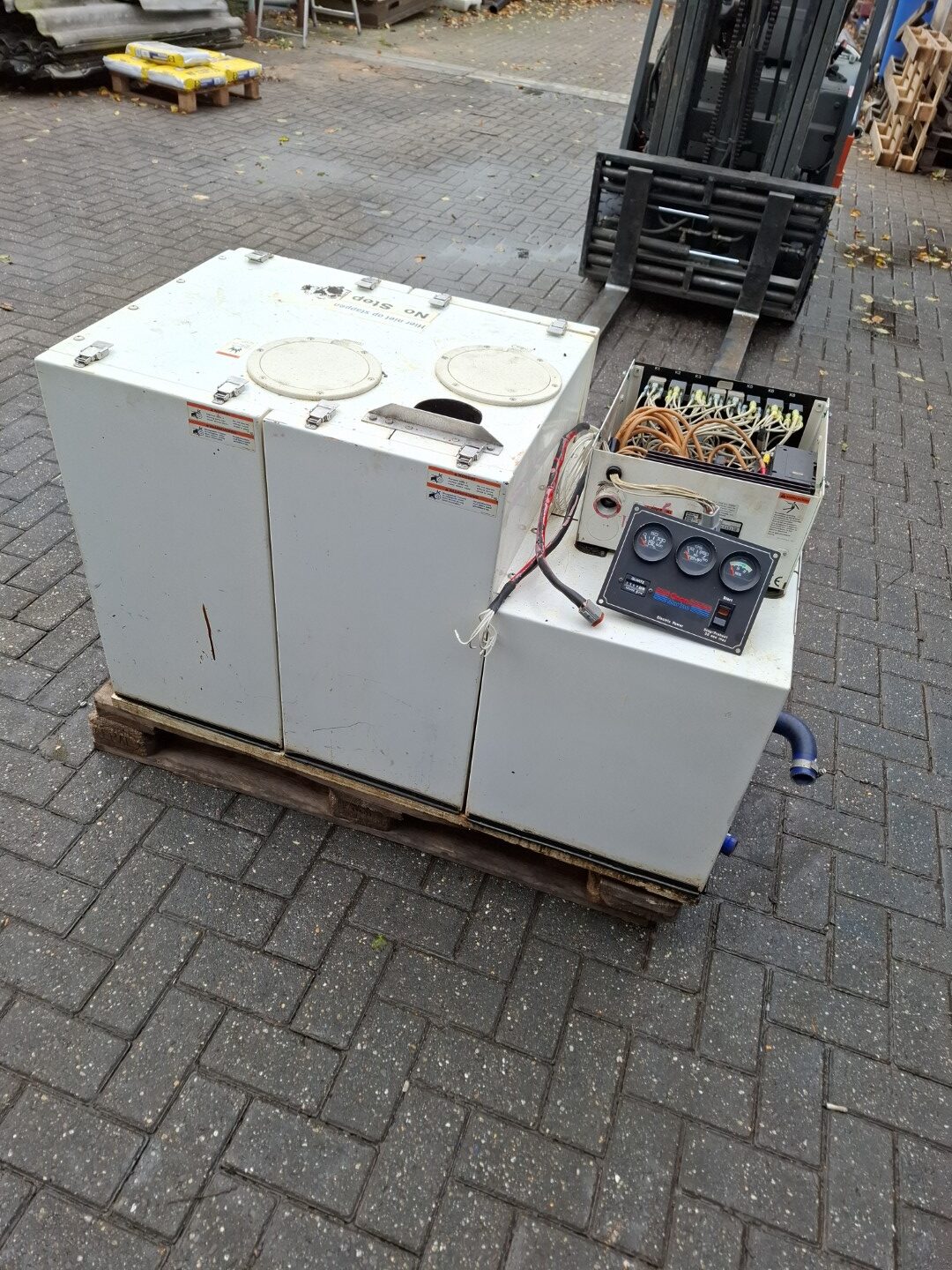 Cummins Onan 16MDKAE 1500Rpm 20Kva 220/380v (kielkoeling)