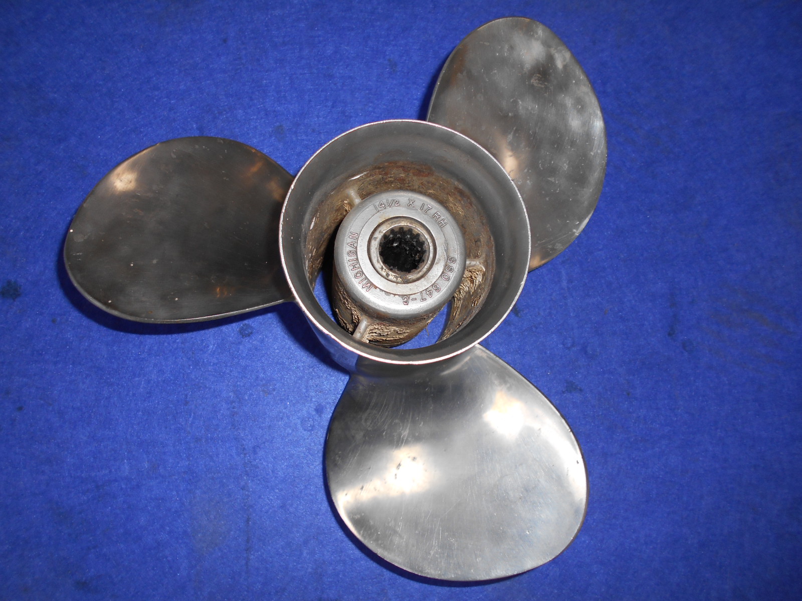 OMC / Johnson / Evinrude 90-300 HP 14.5 x 17 P Right Hand Outboard Propeller Stainless Steel - Image 2