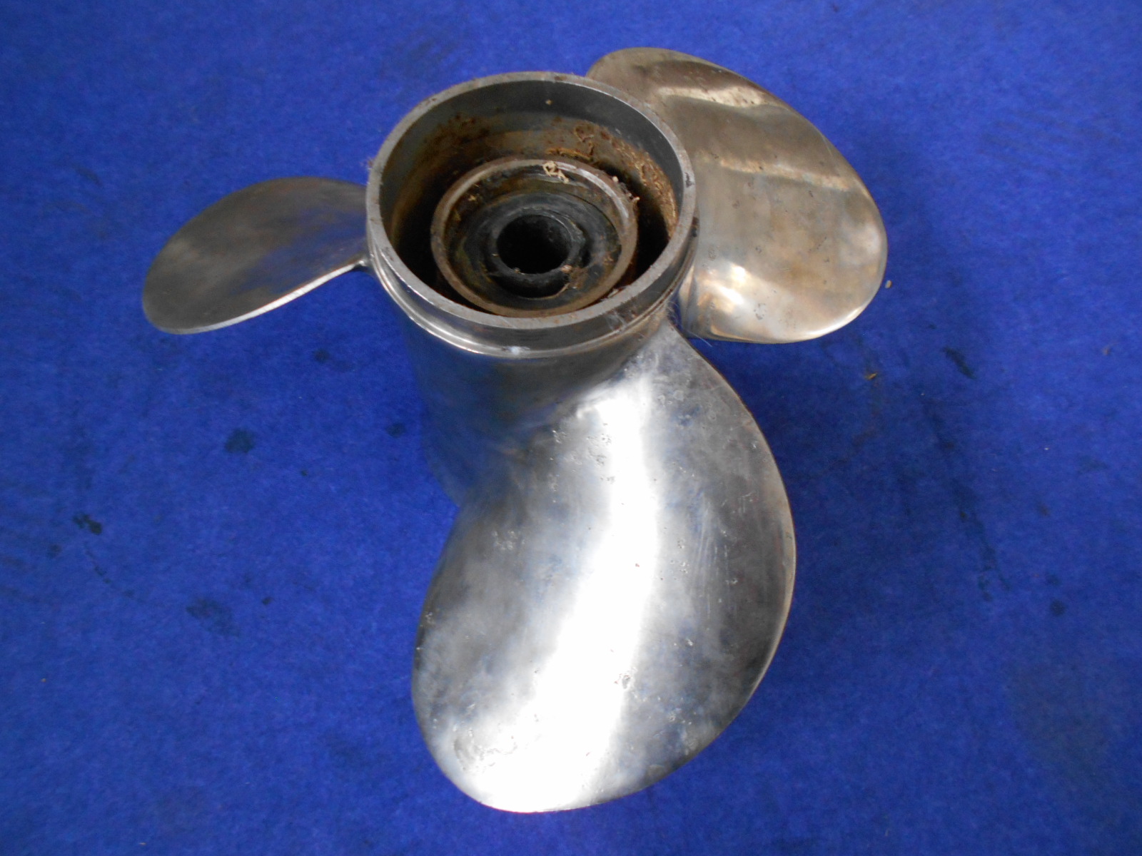 OMC / Johnson / Evinrude 90-300 HP 14.5 x 17 P Right Hand Outboard Propeller Stainless Steel - Image 3