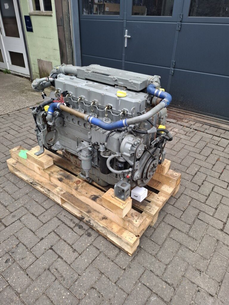 Marine engine generator motor Deutz BF6M 1013MC 24V 195HP 1500RPM Heavy duty (engine only) - Image 2