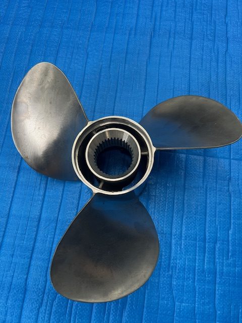 Mercruiser Bravo 111 Front Propeller 3 Blade – Part # 48-823669A60