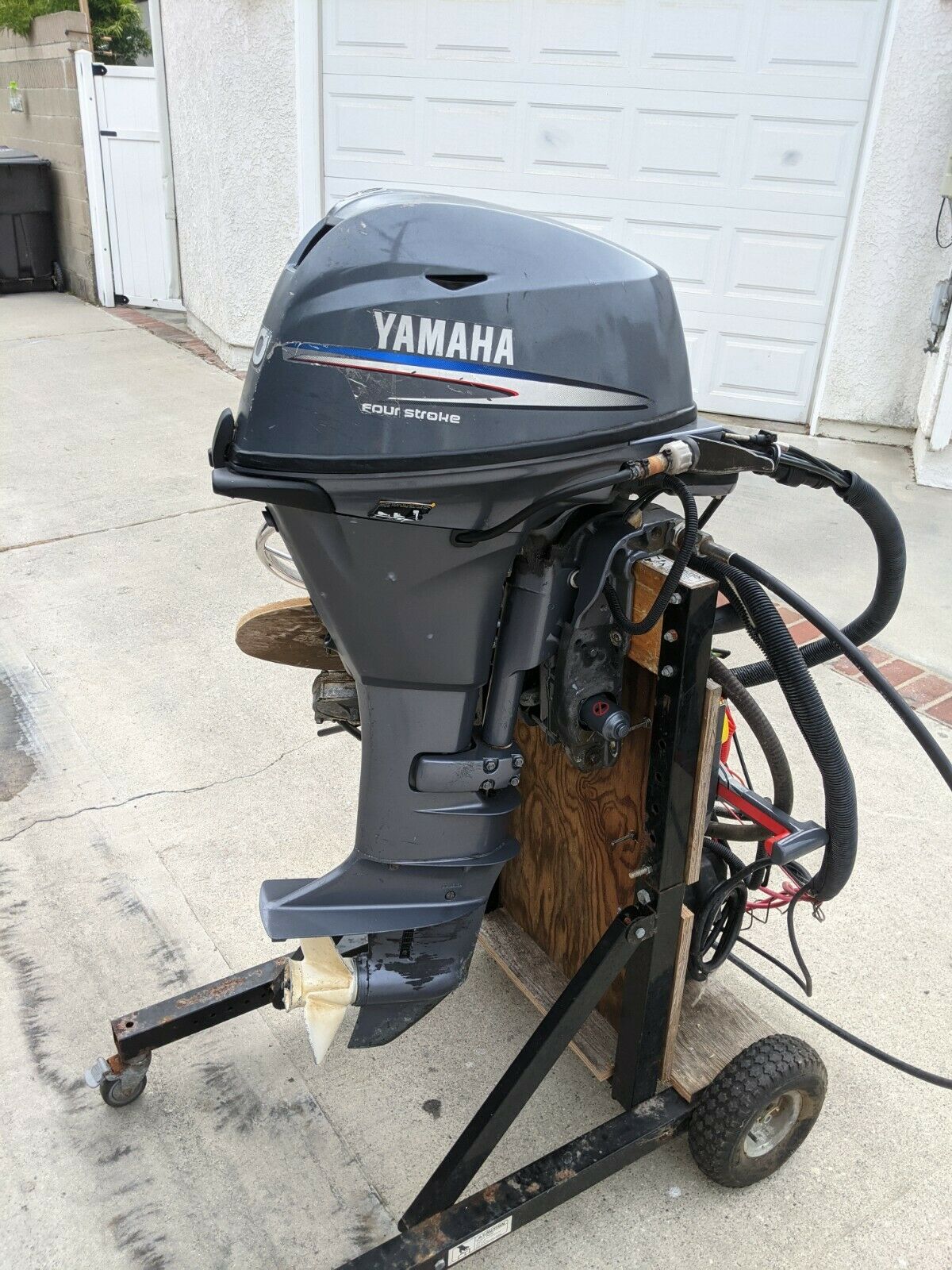 2006 Yamaha Outboard 20hp Long Shaft power trim and tilt
