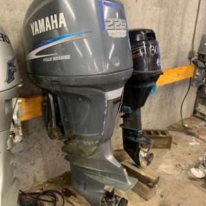 2004 Yamaha F225 Four Stroke 4-Stroke 25″ Outboard Boat Motor Parts or Repair