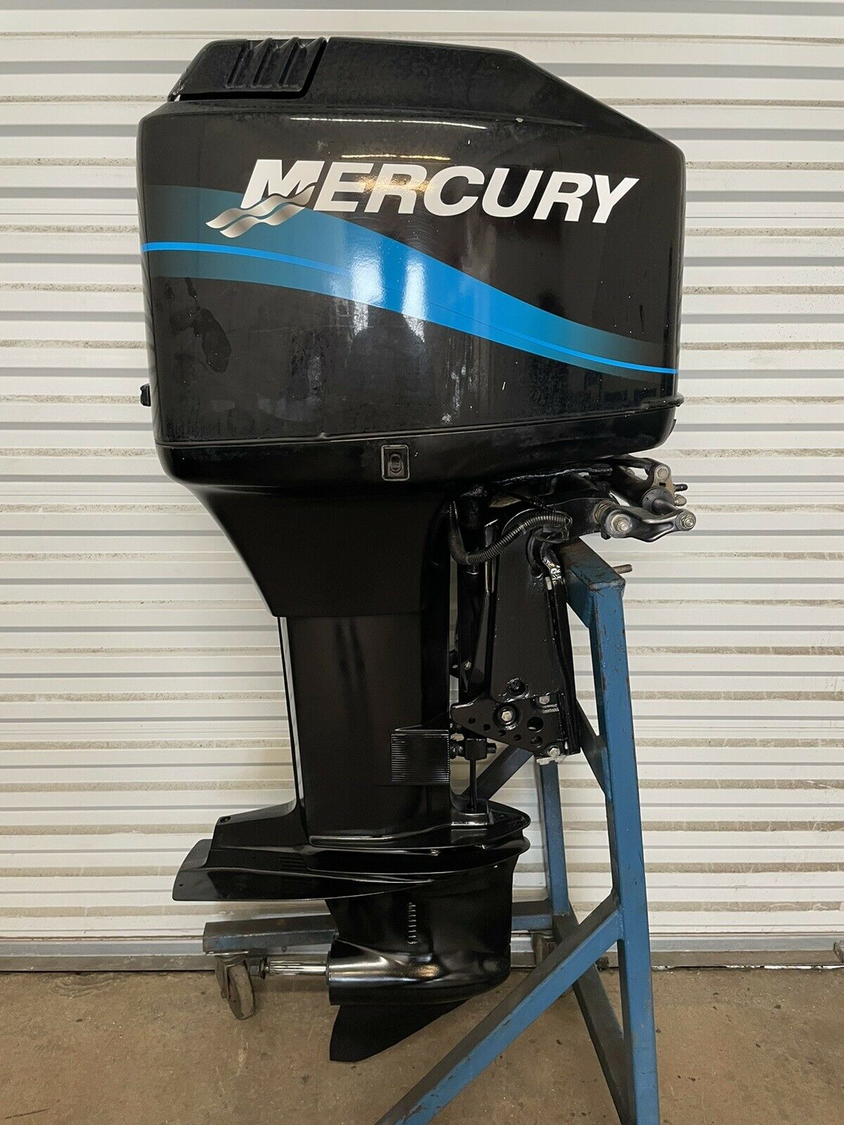 Mercury 200hp outboard motor 200 hp 25″ shaft length