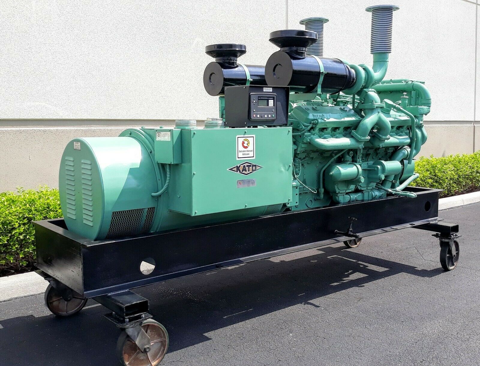 Detroit Diesel 16V71 Engine / Kato Open Frame Generator, 520kW/650KVA 60Hz