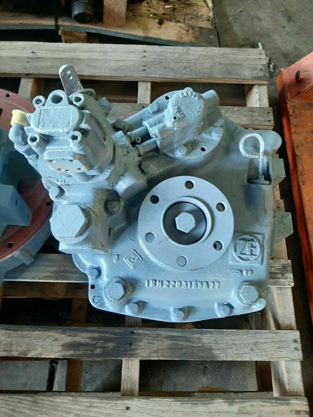 ZF IRM 220 MARINE TRANSMISSION 1.5 TO 1 RATIO P/N IRM2203155177 USED RUNNER
