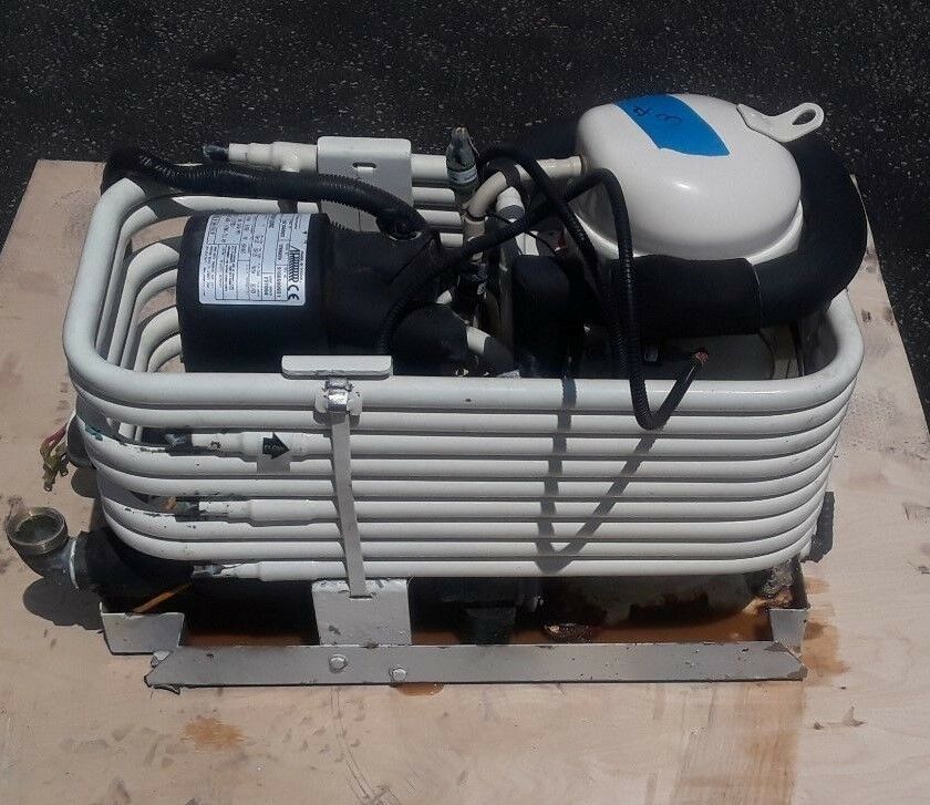 Dometic MCGVLP288(001) 72,000 BTU A/C Chiller R-410A, 60Hz, 208V, Three Phase