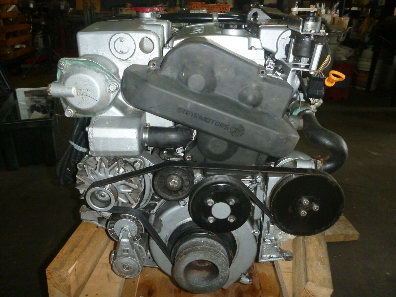 Steyr M14 TCAMO84K32 Hybrid system with ZF 45A Transmission 2:1 - Image 2