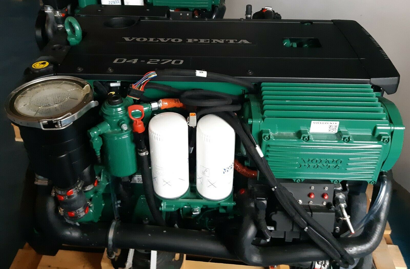 Volvo Penta D4-270 x 2 Inboard Marine Diesel Engines NEW
