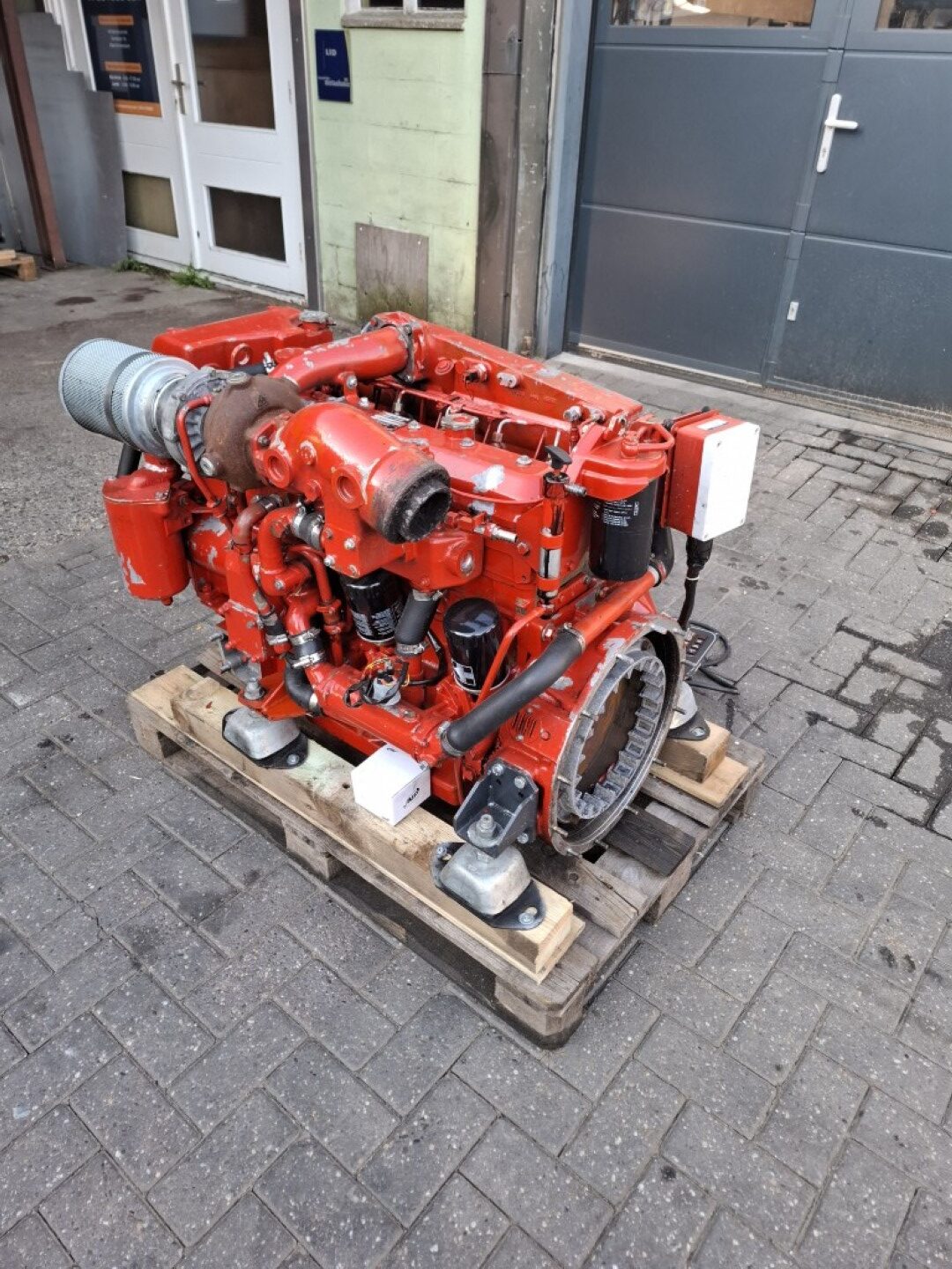 Iveco 8061 SRM25 280 HP Marine Engine with Heat Exchanger (1x) – Engine Only - Image 18