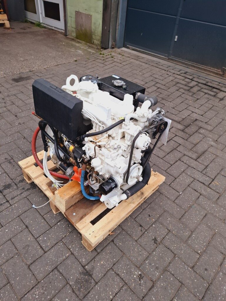 Kubota V1903 diesel engine with heat exchanger ex generator (Nanni N3.38)